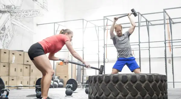Trening CrossFit: Jak wygląda? Czy dasz radę? Przewodnik dla nowicjuszy