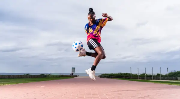 Piłka do freestyle footballu: Wybierz idealną i przyspiesz postępy