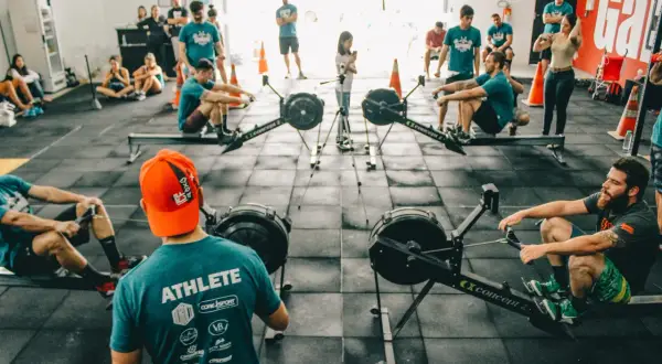 CrossFit Warszawa: Gdzie trenować? Przewodnik po najlepszych boxach